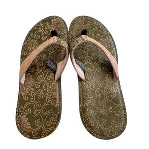 Teva Olowahu Thong Sandals Women’s Size 9 Olive Green‎ Tan Floral Summer Comfort
